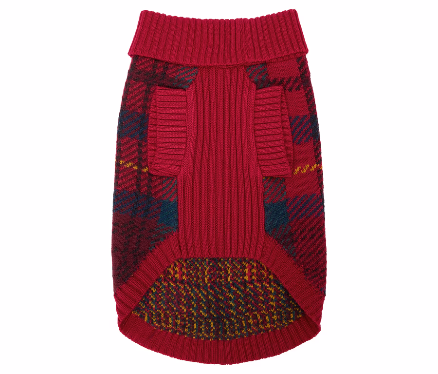 Ein roter Hundepullover mit Karomuster.