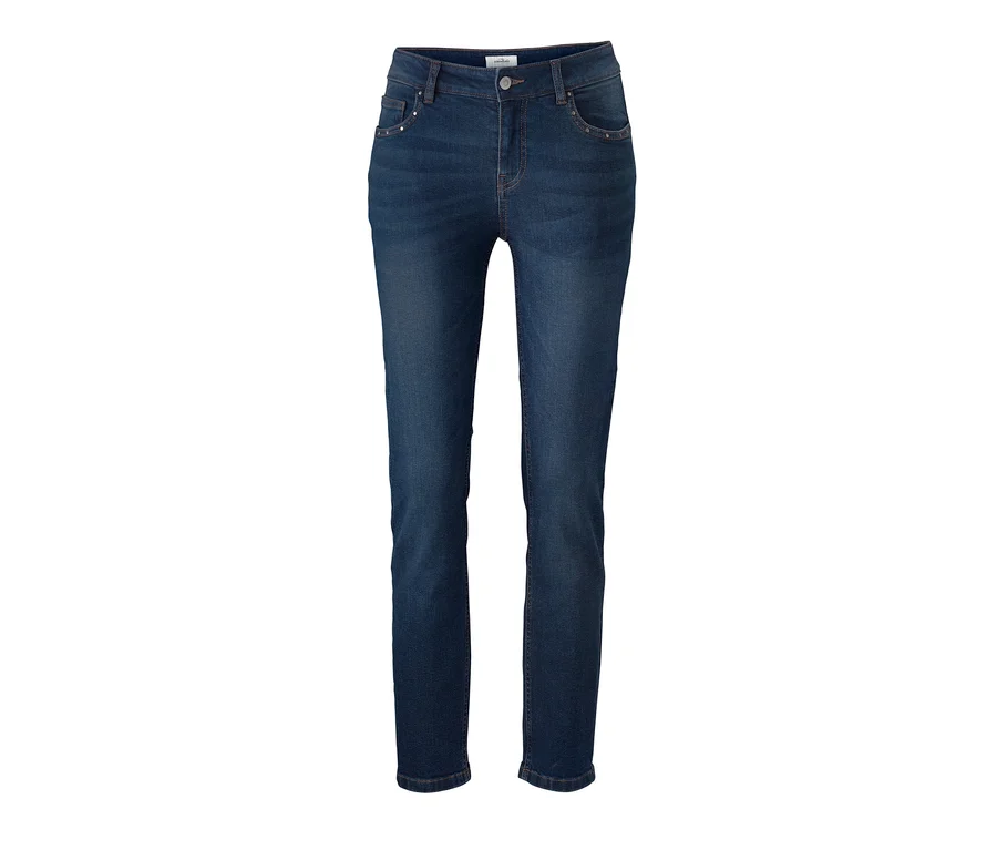 Eine blaue Slimfit-Jeans.