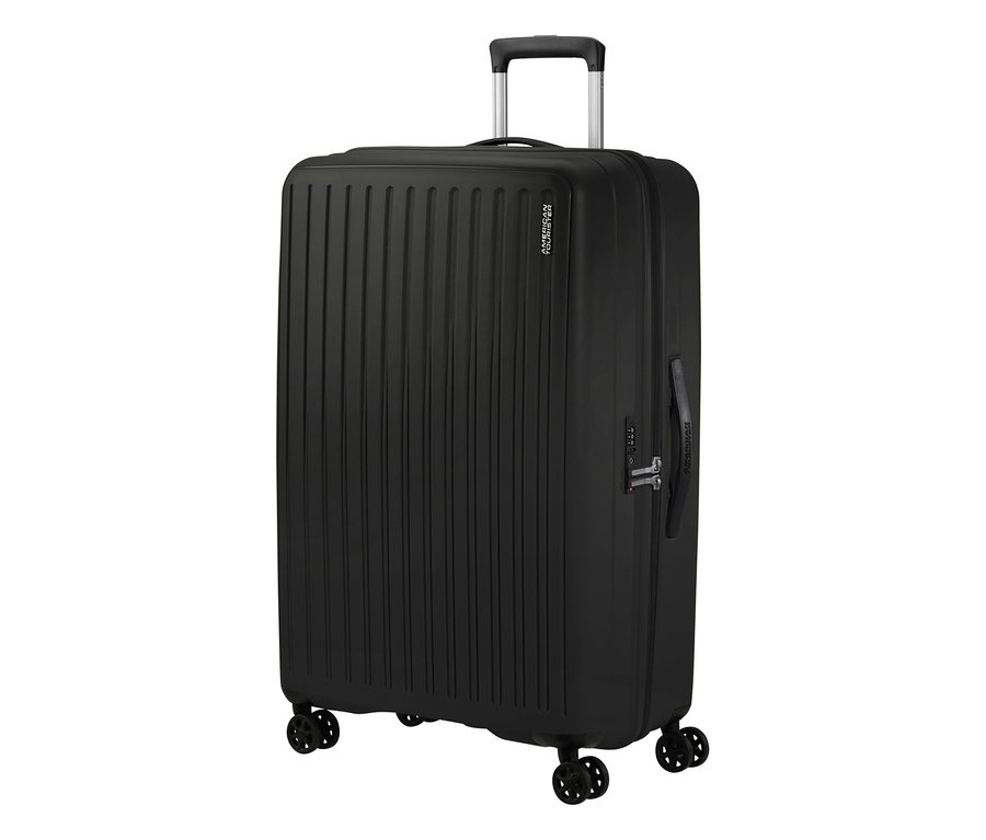 Großer American Tourister »Rejoy Spinner« Koffer in True Black mit geriffelter Oberfläche, ausziehbarem Griff und vier Doppelrollen.