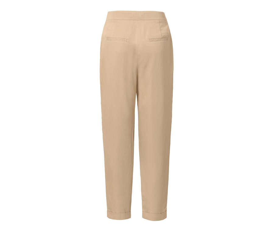 Beige Hose aus Leinenmix von hinten.