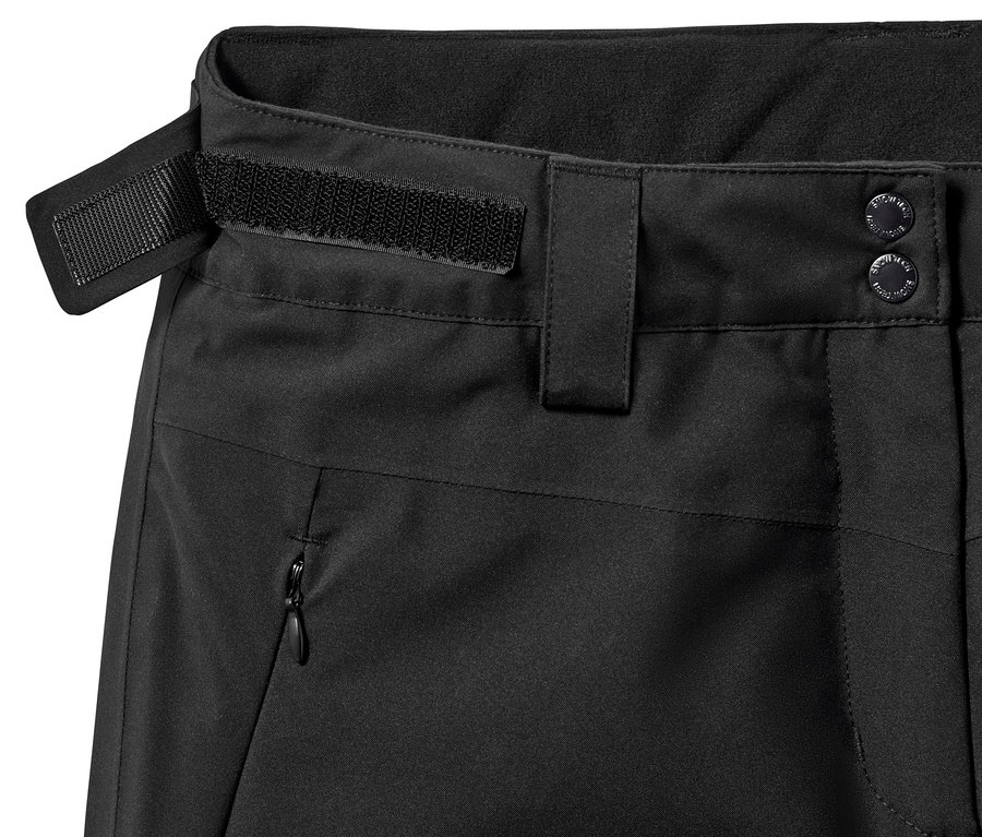 Schwarze Skihose.
