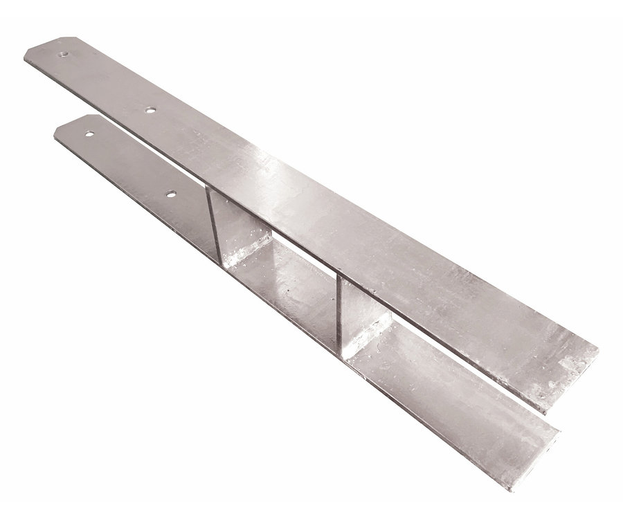 Zwei silberne Metall Karibu H-Anker 4er-Set liegen auf einem weißen Hintergrund.