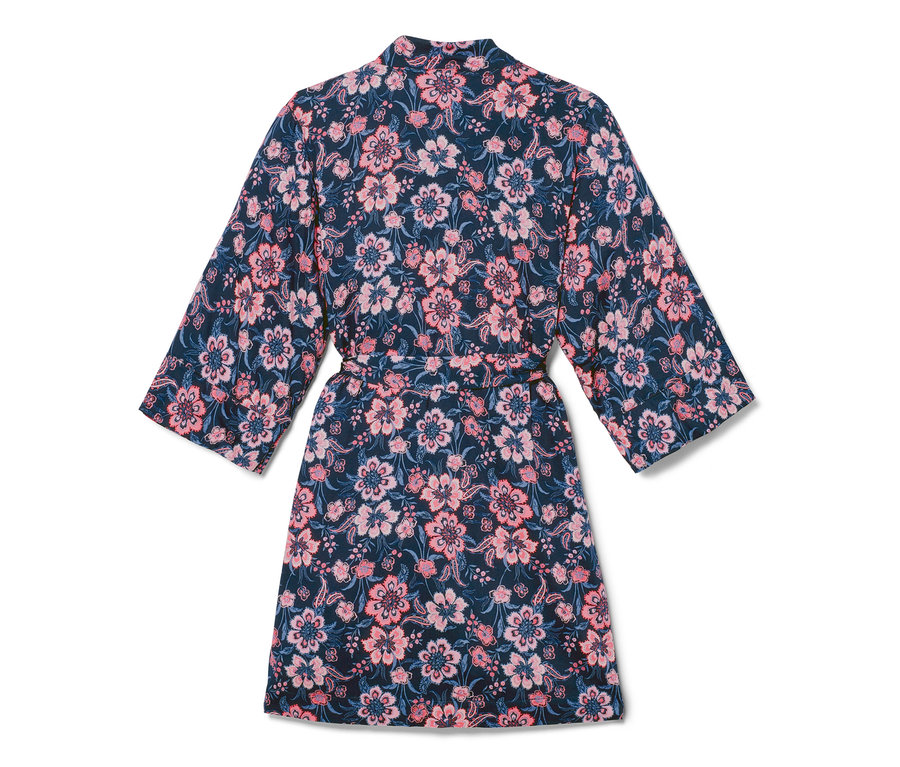 Ein blauer Web-Morgenmantel mit Blumenmuster.