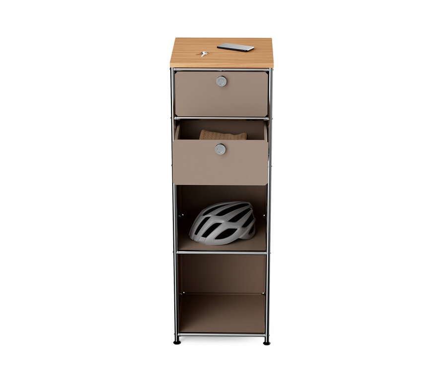 Schmale Kommode Metall »CN3« in Taupe mit Holzplatte, zwei Schubladen, Handy und Helm.