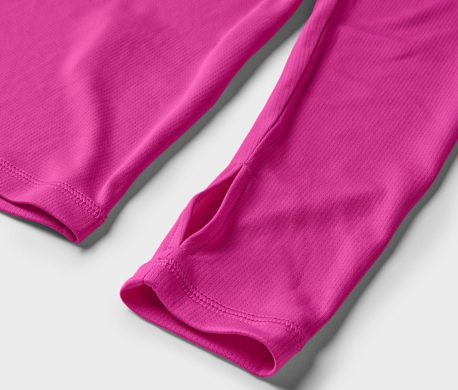 Detailaufnahme von einem pinken Funktionsshirt.