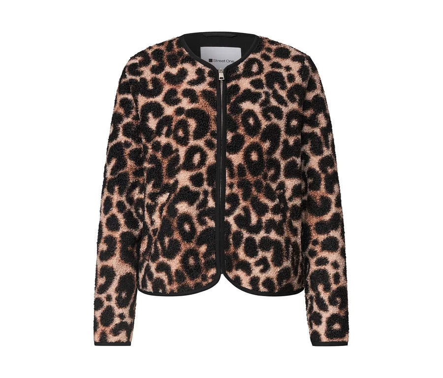 Street One Jacke aus Teddyfleece mit Leopardenmuster und schwarzem Reißverschluss.