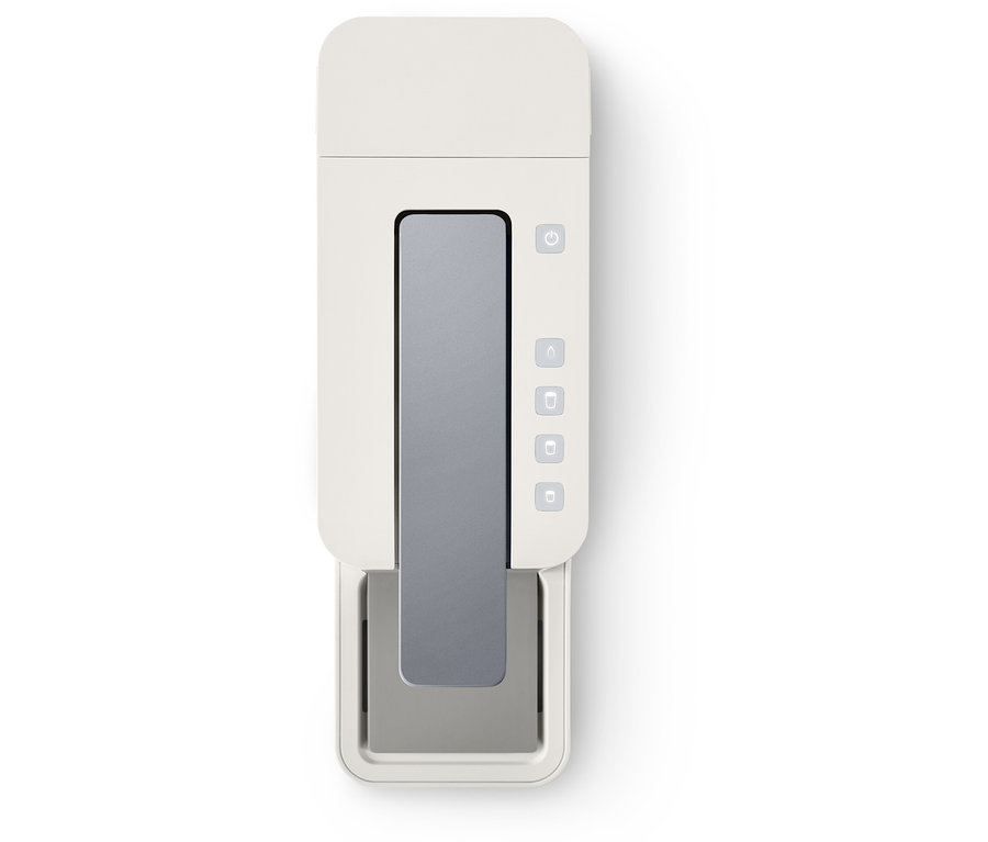 Qbo ESSENTIAL Bright Sand Kaffeemaschine von vorne.