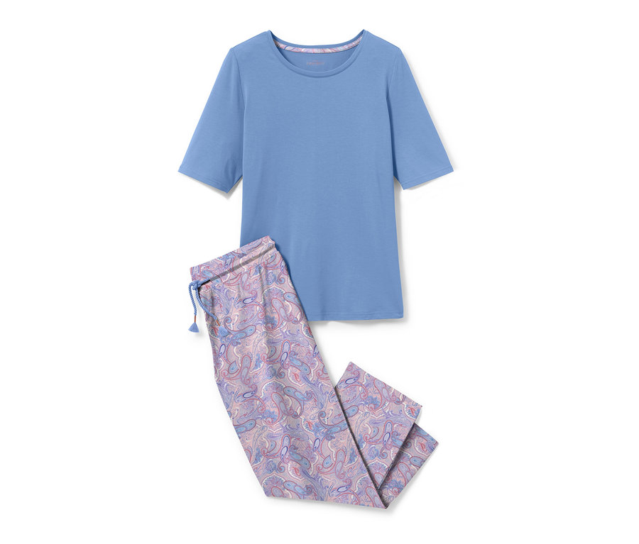 Blaues Kurzarm-T-Shirt und 7/8-Pyjamahose mit Blumenmuster.