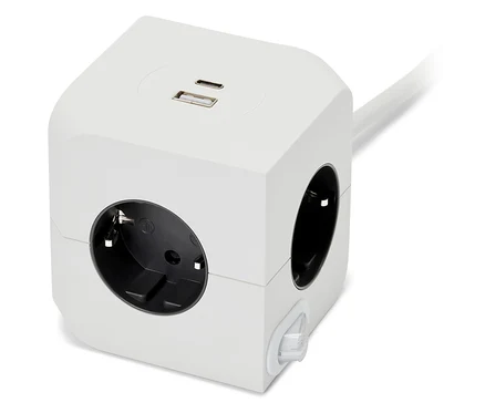 Weißer USB Steckdosenwürfel.