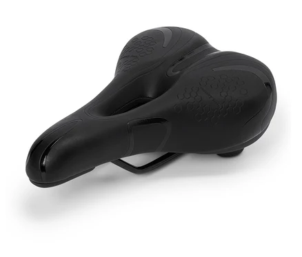 Ein schwarzer Fahrradsattel liegt auf einem weißen Hintergrund.