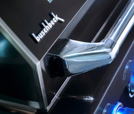 Detail einer Buschbeck Outdoorküche »Chester« inkl. Wetterschutzhülle.