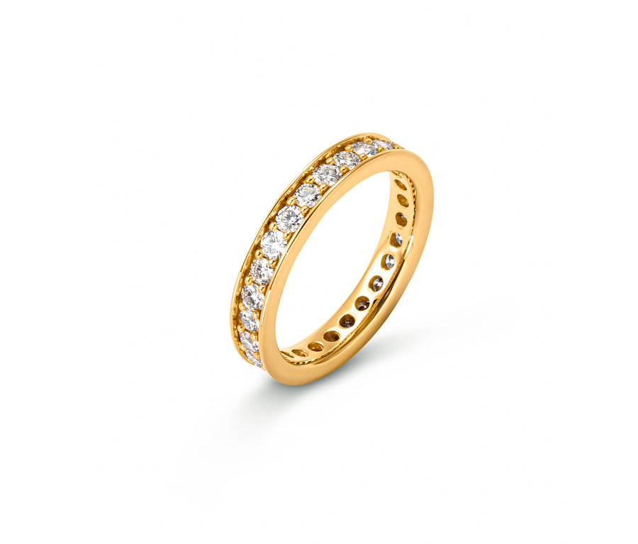 Goldring mit 24 Brillanten.