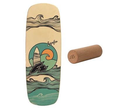 F2 Balance Board Set Pill mit Korkrolle: helles Holzbrett mit Surfer-Grafik und braune Korkrolle.