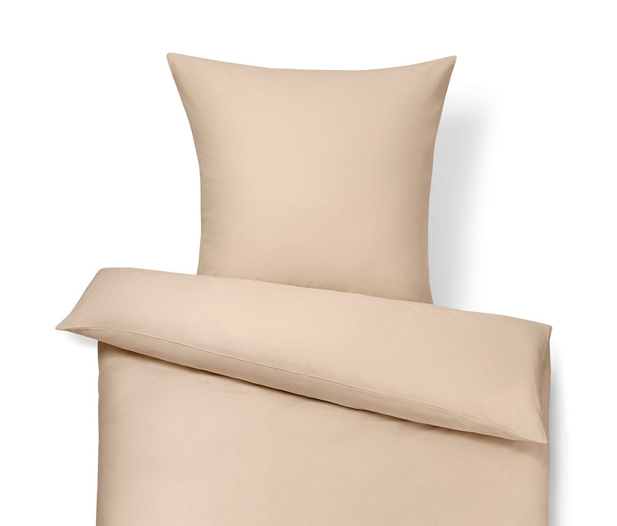 Beige Bettwäsche aus gewaschenem Leinen in Normal-, Über- und Doppelgröße.