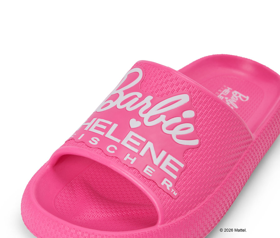 Nahaufnahme eines einzelnen pinkfarbenen Barbie Helene Fischer Slides. Auf dem Slide ist der Barbie-Schriftzug und der Name Helene Fischer in weiß abgebildet.