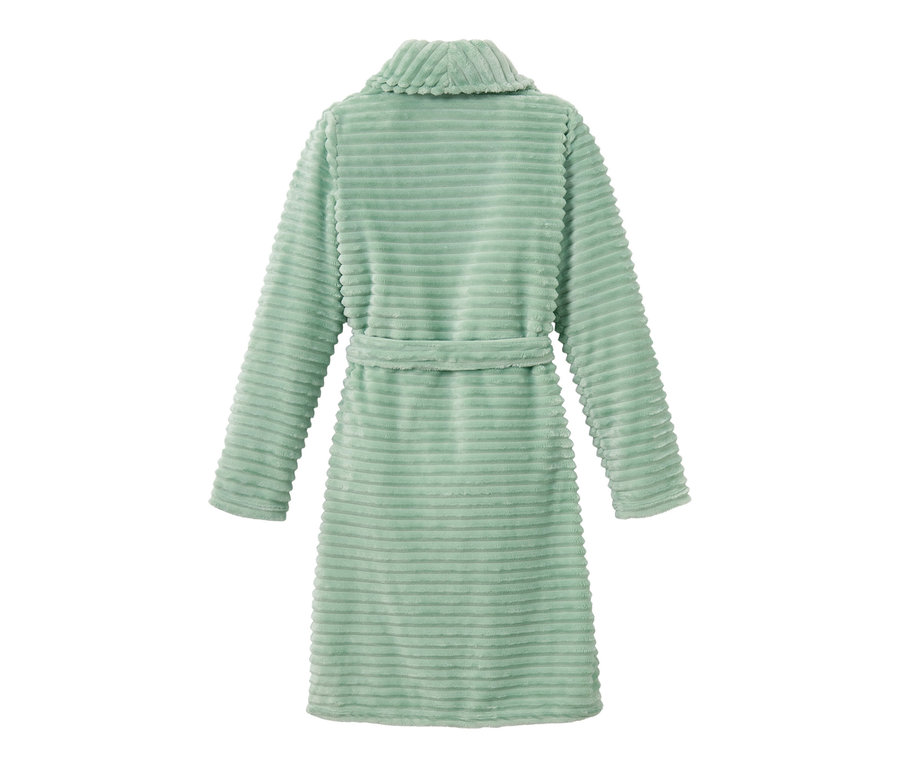 Rückansicht eines hellgrünen Kuschelmantels mit Gürtel.