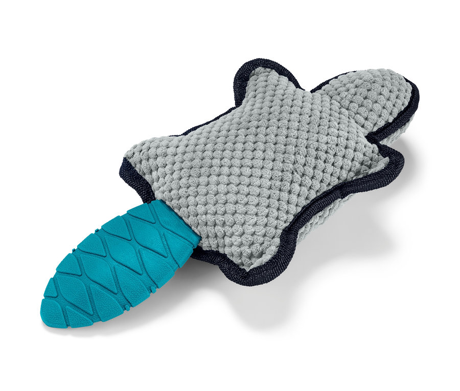 Graues Hunde-Plüschspielzeug »Biber« mit blauem Schwanz.