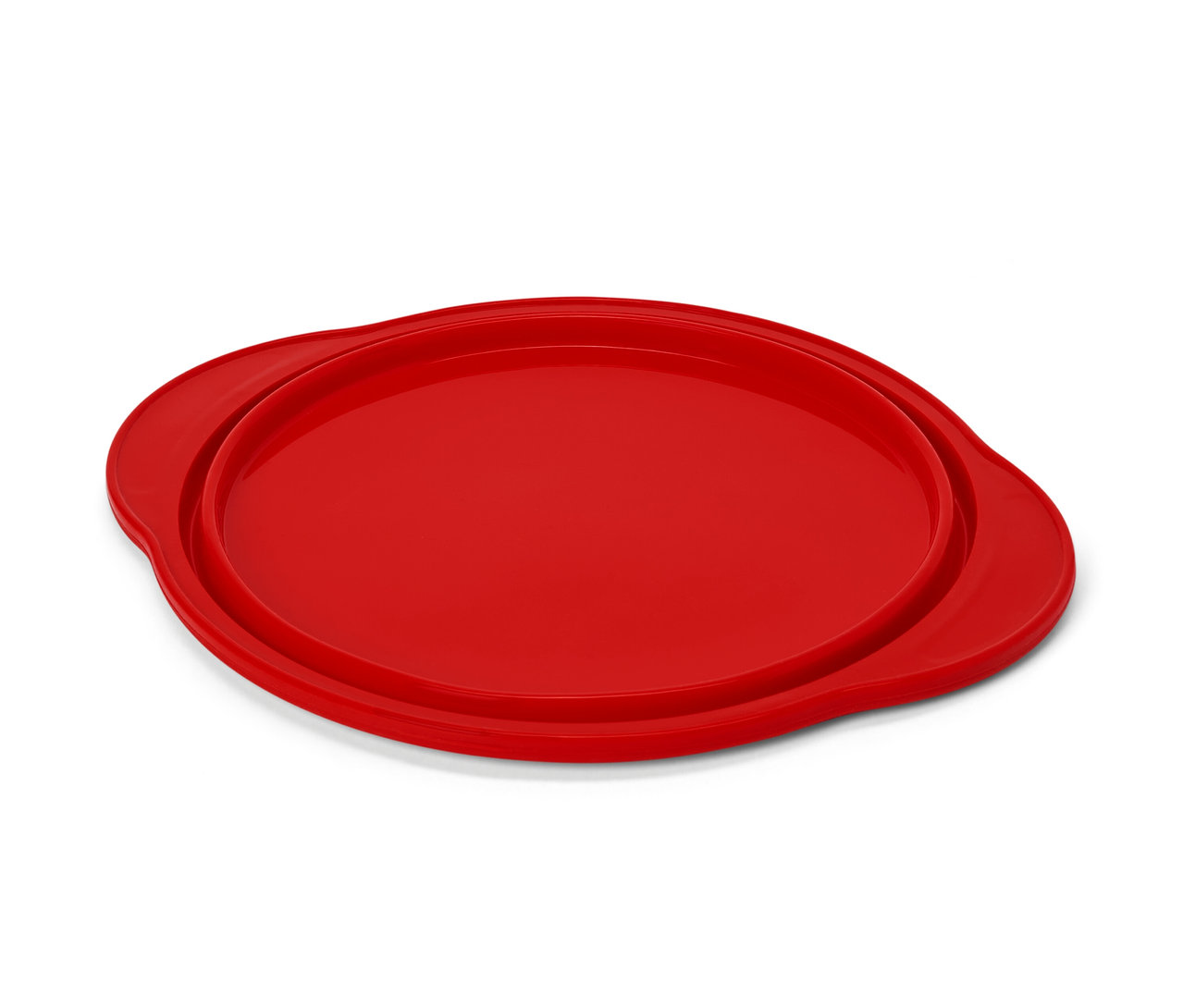 Eine rote, faltbare Kuchenform auf weißem Hintergrund.