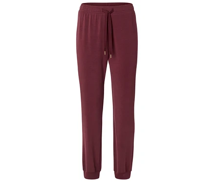 Weinrote Jogginghose mit Kordelzug in der Taille.