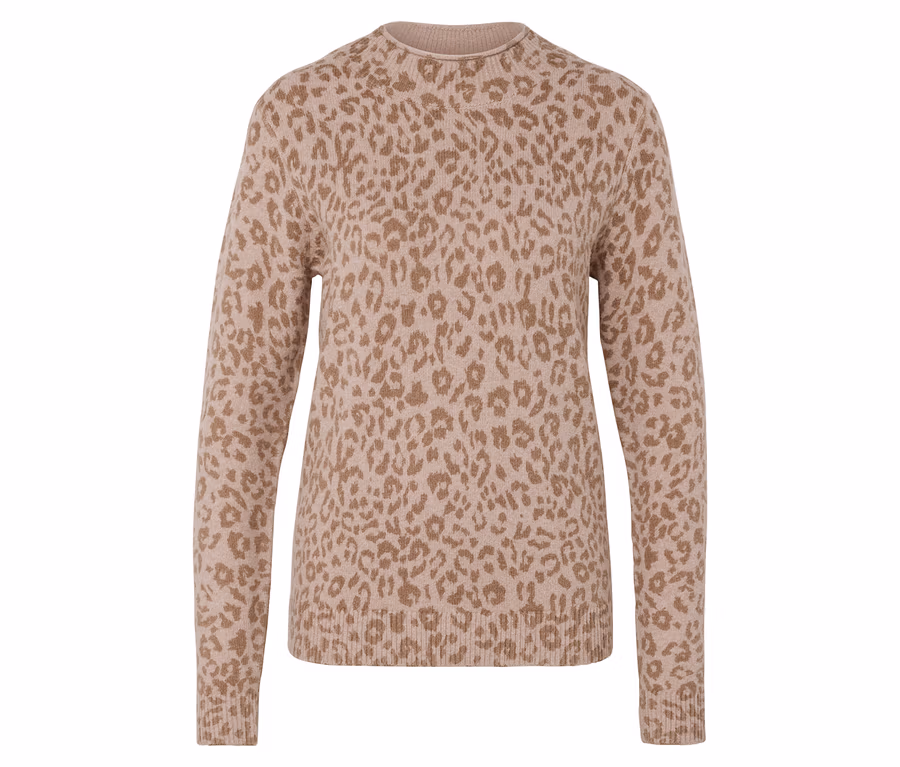 Ein hellbrauner Pullover mit Leopardenmuster.