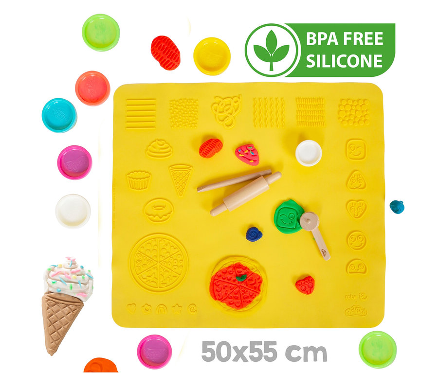 Gelbe Silikonmatte mit Lebensmittelmuster, Nudelholz und Knete roba x Play-Doh Knet-Spielset 1.