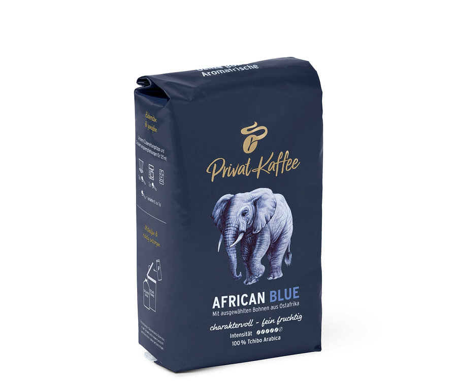 Eine Packung Privat Kaffee African Blue Ganze Bohne mit einer Abbildung eines Elefanten.