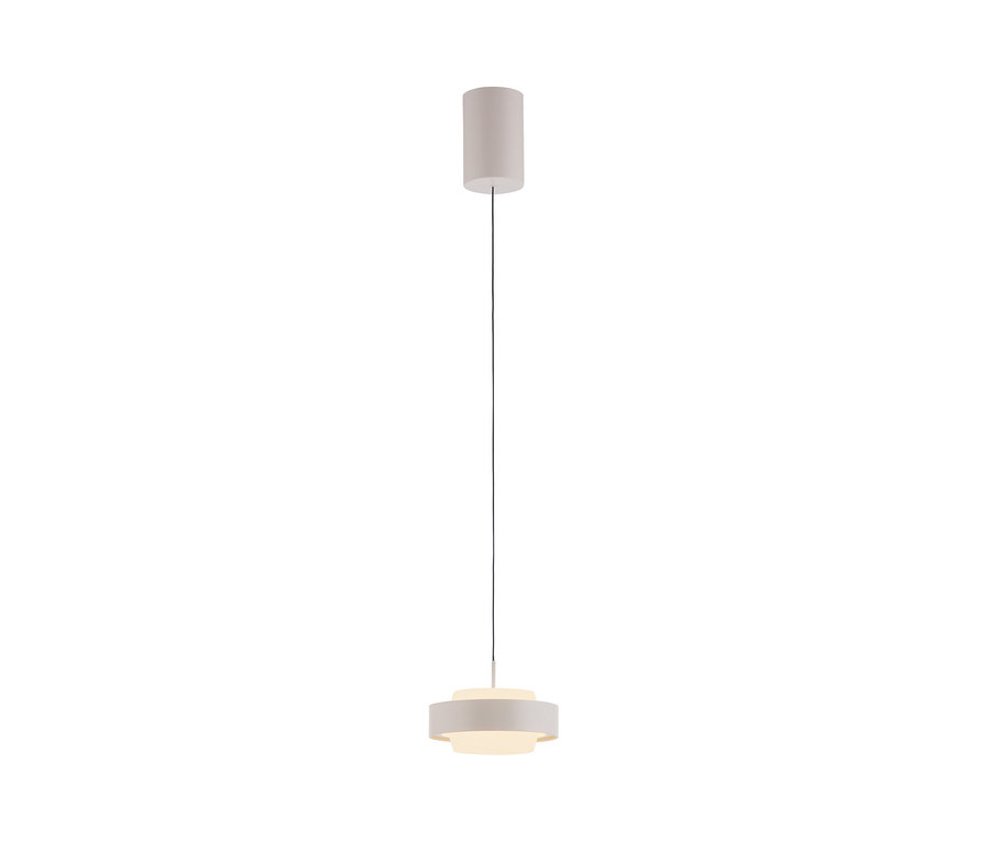 Eine weiße zylindrische Pendelleuchte hängt an einem dünnen Kabel, mit einem geschichteten runden Schirm, der ein sanftes Licht abgibt.