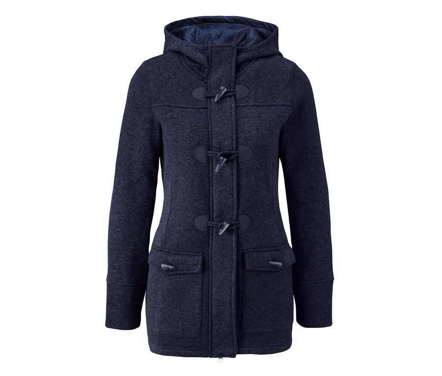 Marineblauer Strickfleece-Dufflecoat mit Kapuze, Knebelverschlüssen und zwei Taschen.