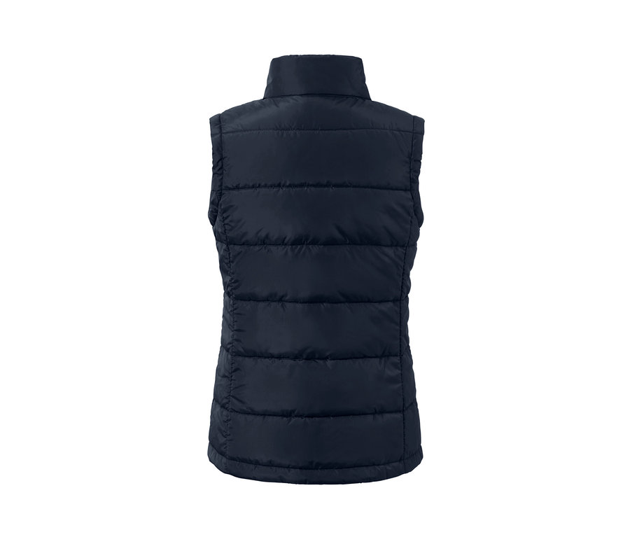 Rückansicht einer roten 3-in-1-Outdoormantel mit Weste mit hohem Kragen.