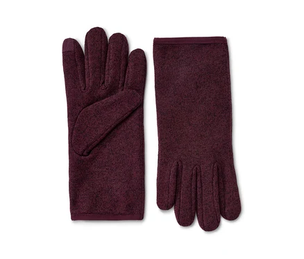 Zwei violette Strickfleece-Handschuhe liegen nebeneinander auf einem weißen Hintergrund.