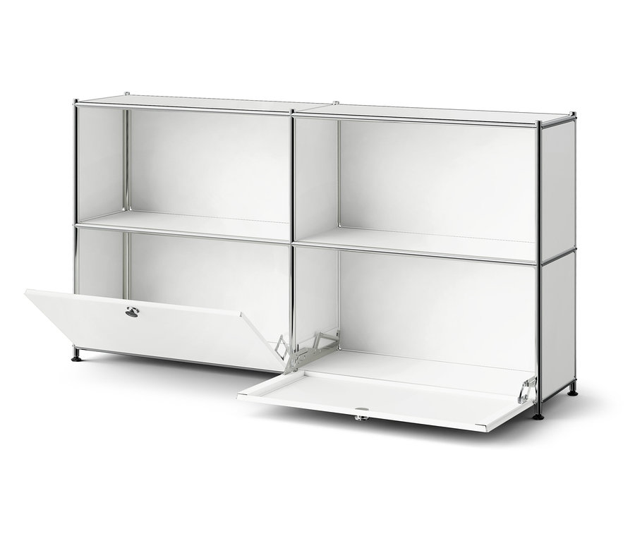 Weißes modulares Aufbewahrungssystem mit zwei offenen Türen.