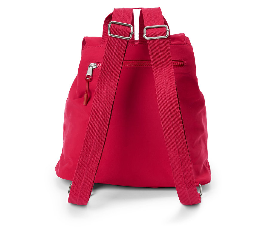 Rückansicht eines roten Rucksacks mit verstellbaren Trägern und silbernen Schnallen.