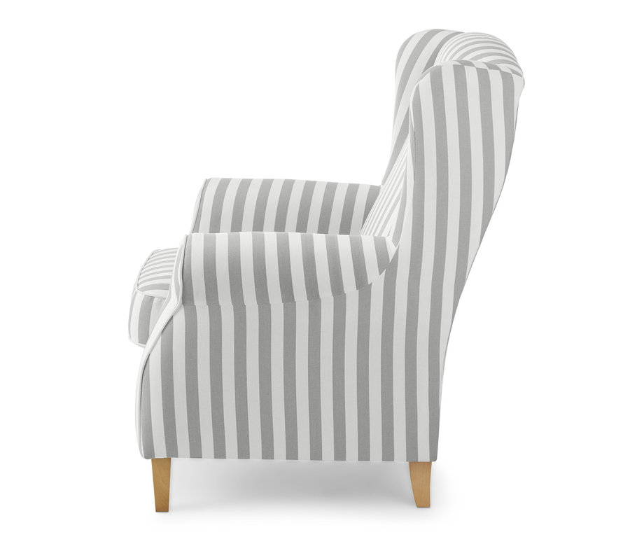Seitenansicht des gestreiften Ohrensessels „Luke“ mit Armlehnen und Holzbeinen.