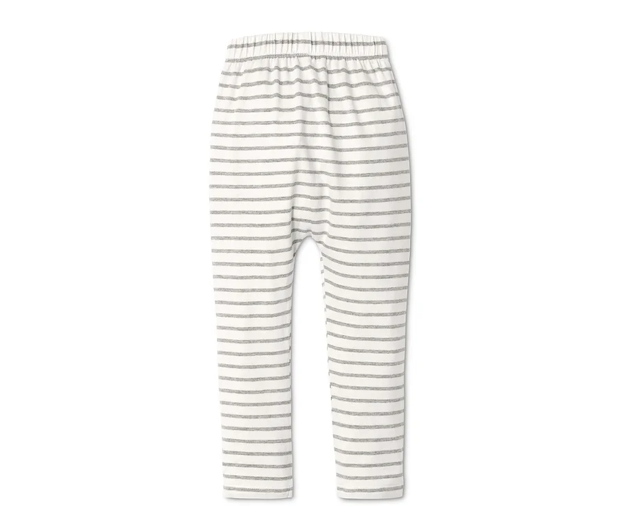 Gestreifte Babyhose aus Bio-Baumwolle.