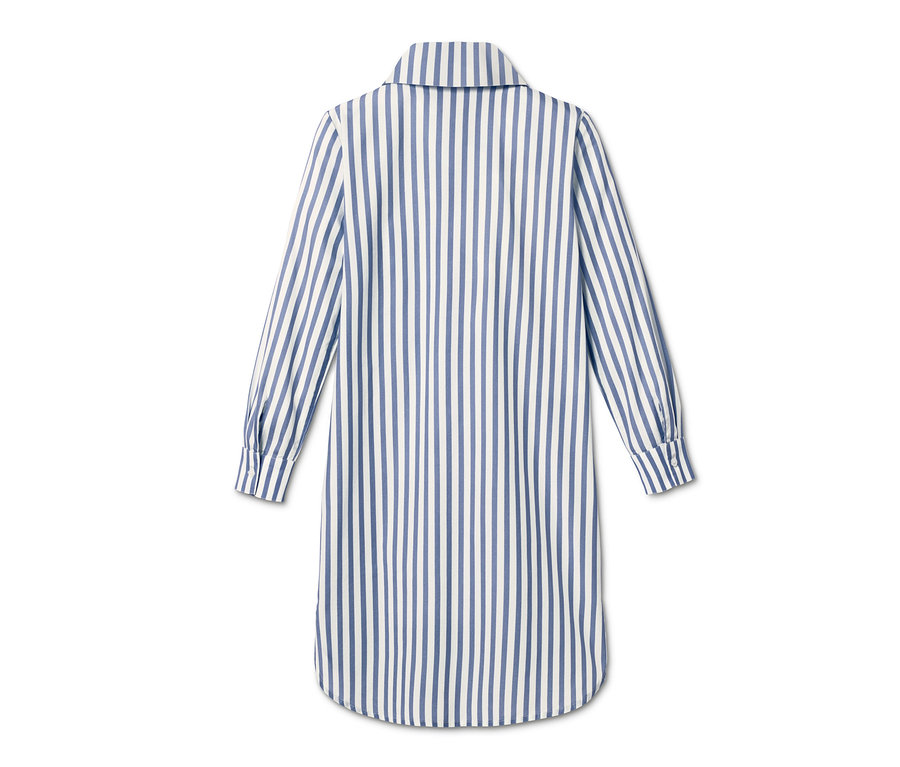 Ein Hemdblusenkleid mit blauen und weißen Streifen.