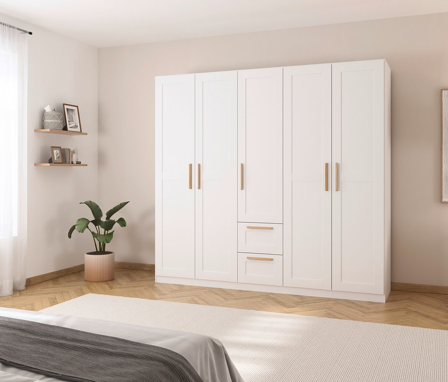 Zimmer mit weißem rauch Drehtürenschrank »Quadra-Spin Country«, 5-türig, Pflanze und Dekorationen.