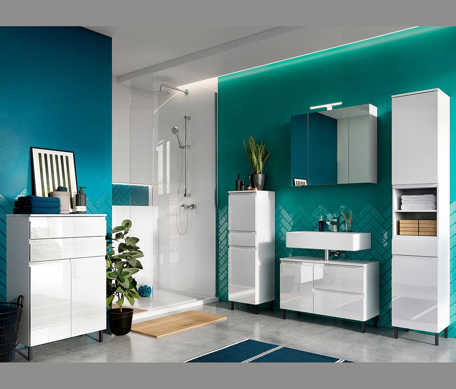 Modernes Badezimmer mit weißen Möbeln, Duschkabine und blauen Akzenten. Hochschrank »Salinas«, groß, weiß steht rechts.