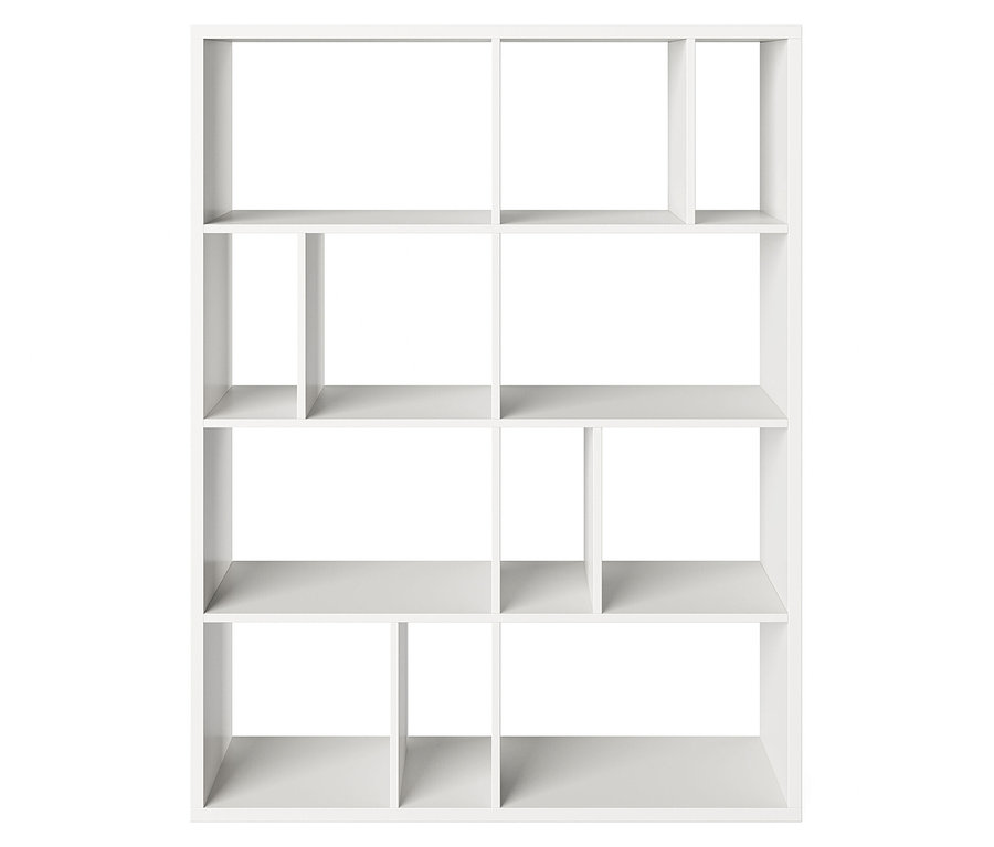 Weißes Bücherregal mit mehreren Fächern unterschiedlicher Größe.