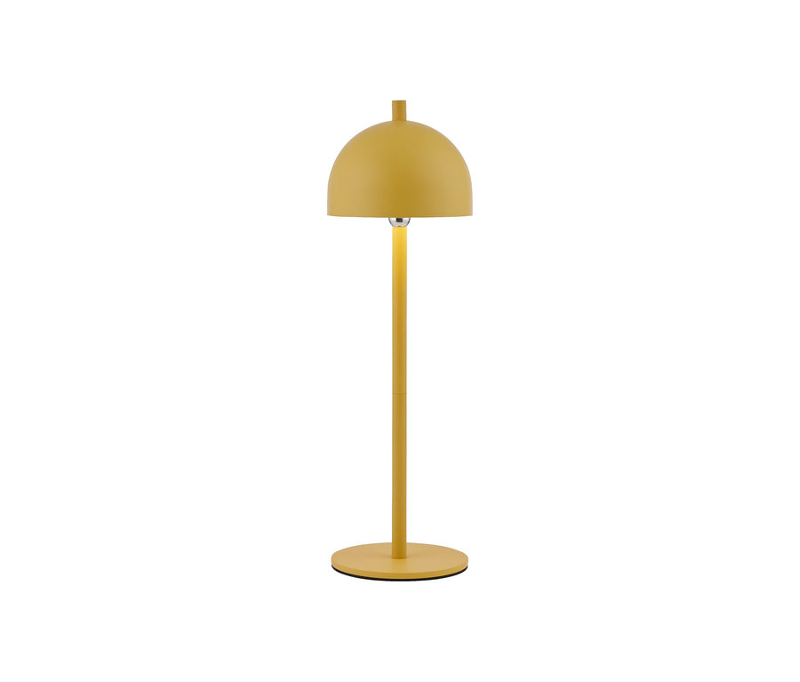 Eine gelbe Lampe mit gewölbtem Schirm, dünnem Stiel und rundem Fuß, die Licht abgibt. Ein kleines silbernes Detail ist unter dem Schirm.