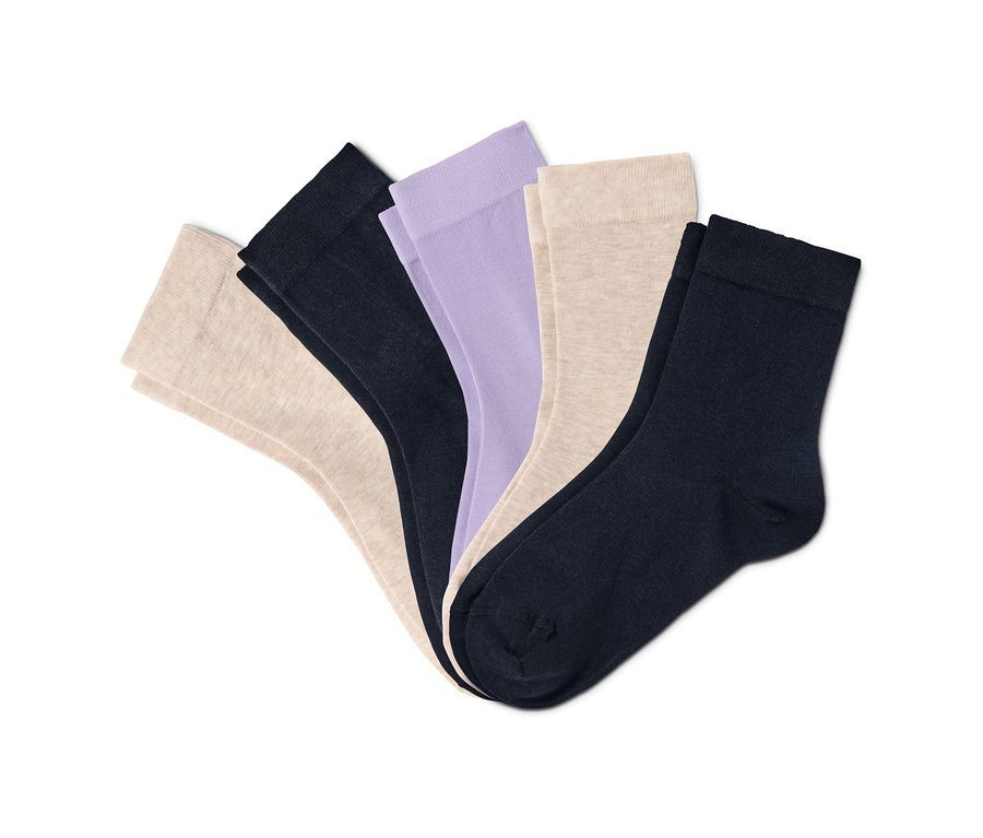 Nahaufnahme von einem 5er-Pack Socken.