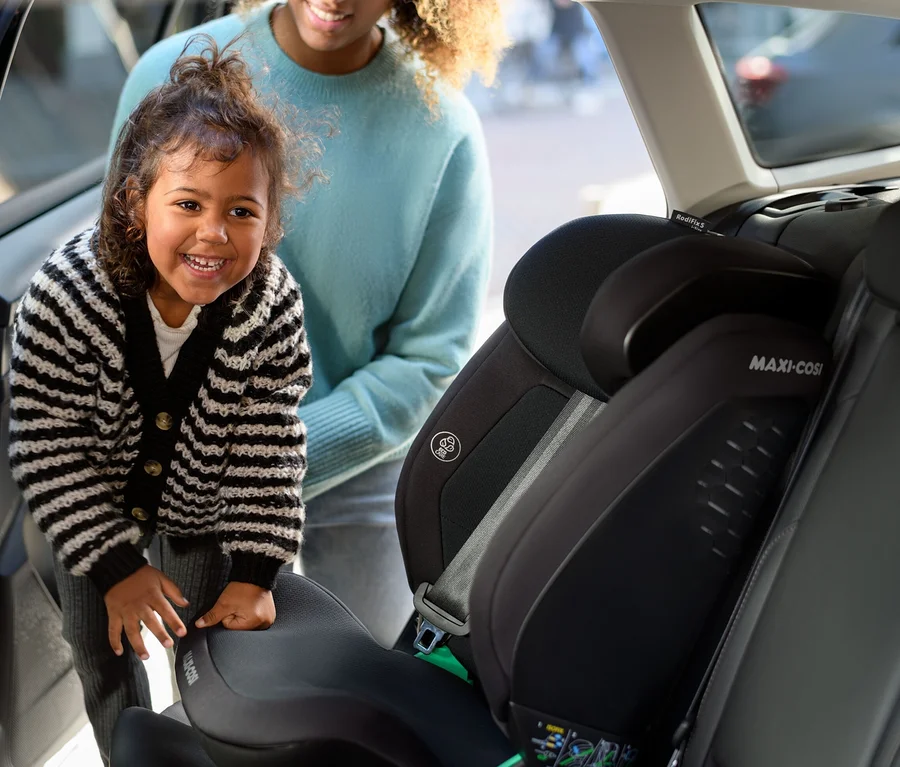 Maxi-Cosi Kinder-Autositz »Rodifix S«, i-Size bei Tchibo kaufen | 210884