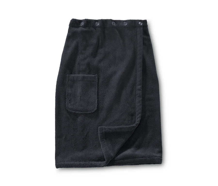 Ein marineblauer Unisex-Saunakilt mit Tasche und Knöpfen.