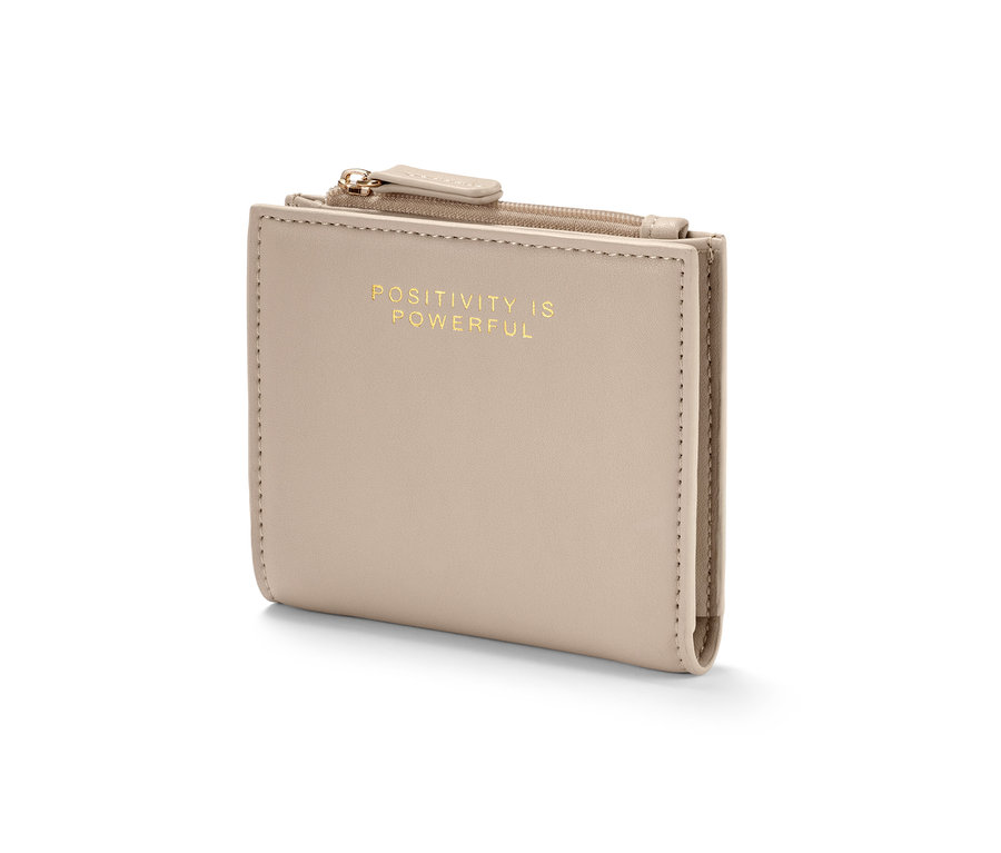 Ein beiges Portemonnaie mit dem Schriftzug "Positivity is powerful".
