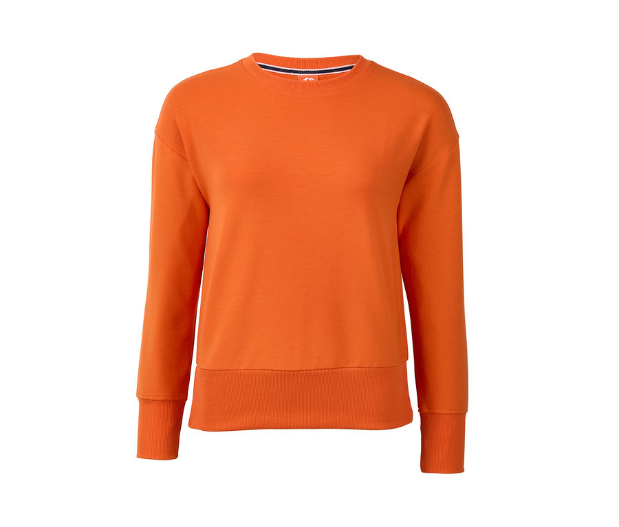 Orangefarbenes Sweatshirt.