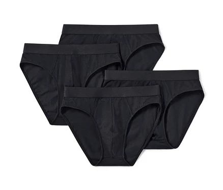 Vier schwarze Slips.