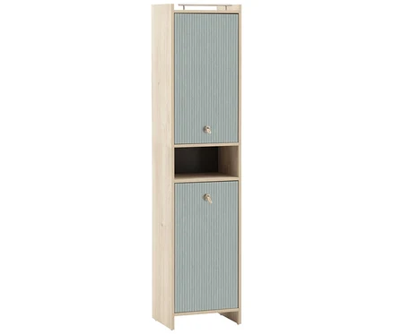 Schmaler Hochschrank »Sonderby« in Nordic Blue Oak mit zwei Türen und einem offenen Fach in der Mitte.