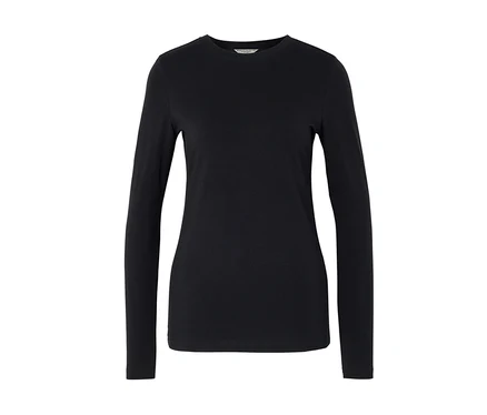 Schwarzes Langarmshirt.
