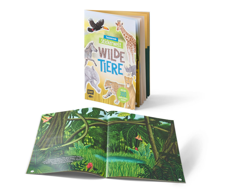 Ein offenes Buch mit einer Illustration eines tropischen Regenwaldes und ein stehendes Stickerbuch »Faszierende Stickerwelt – wilde Tiere«.