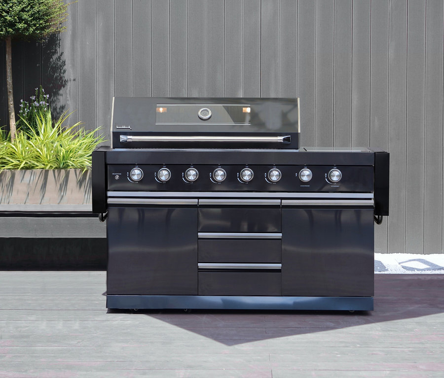 Schwarze Buschbeck Outdoorküche »Chester« inklusive Wetterschutzhülle.