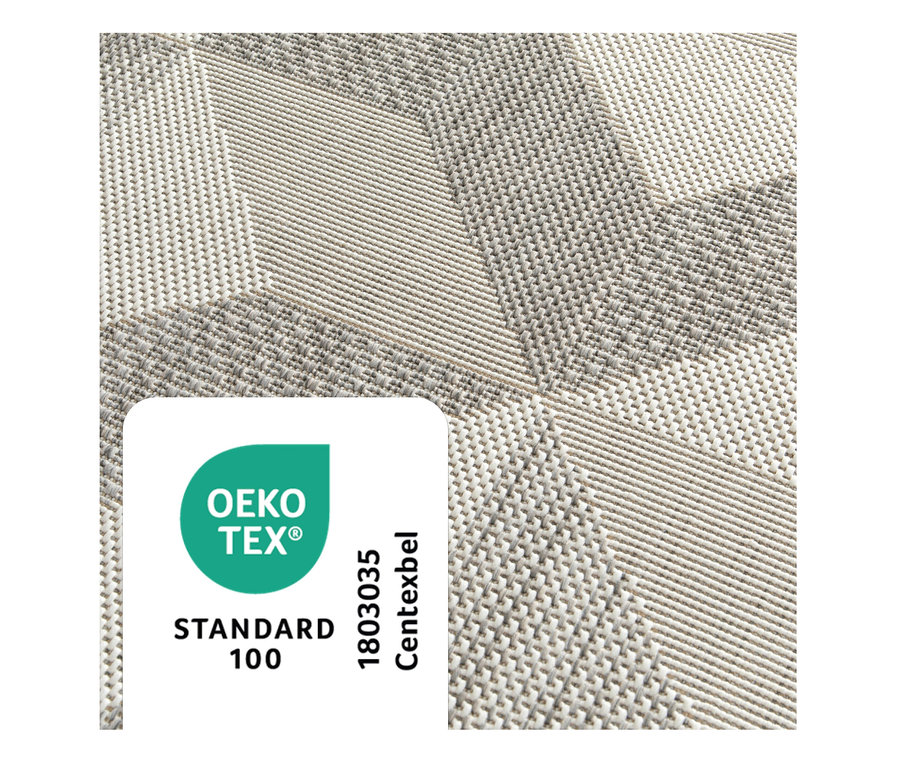 Detailaufnahme eines faltbaren Outdoor-Teppichs im Mosaik-Design.